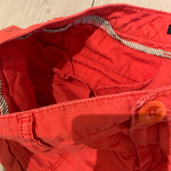 Gap red shorts - Picture 9 of 16